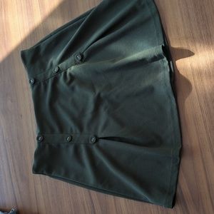 Shein skirt in color army green - L